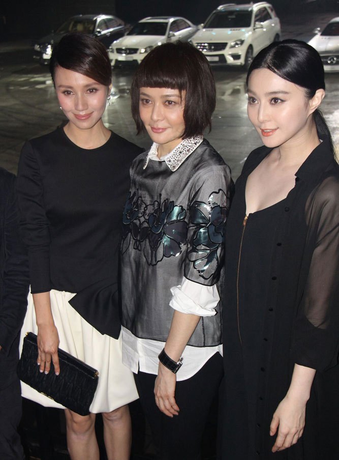 女明星合照不比美貌 比的是心机