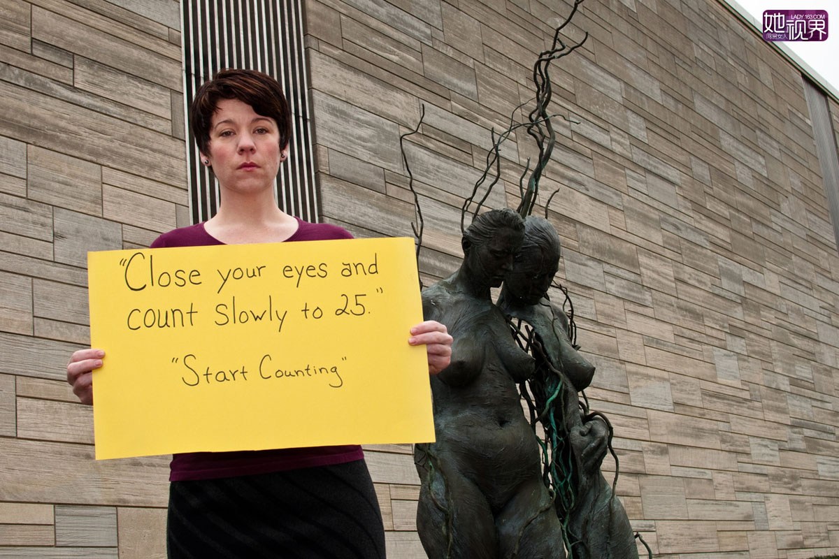 “闭上眼睛，慢慢从1数到25，现在开始数。”