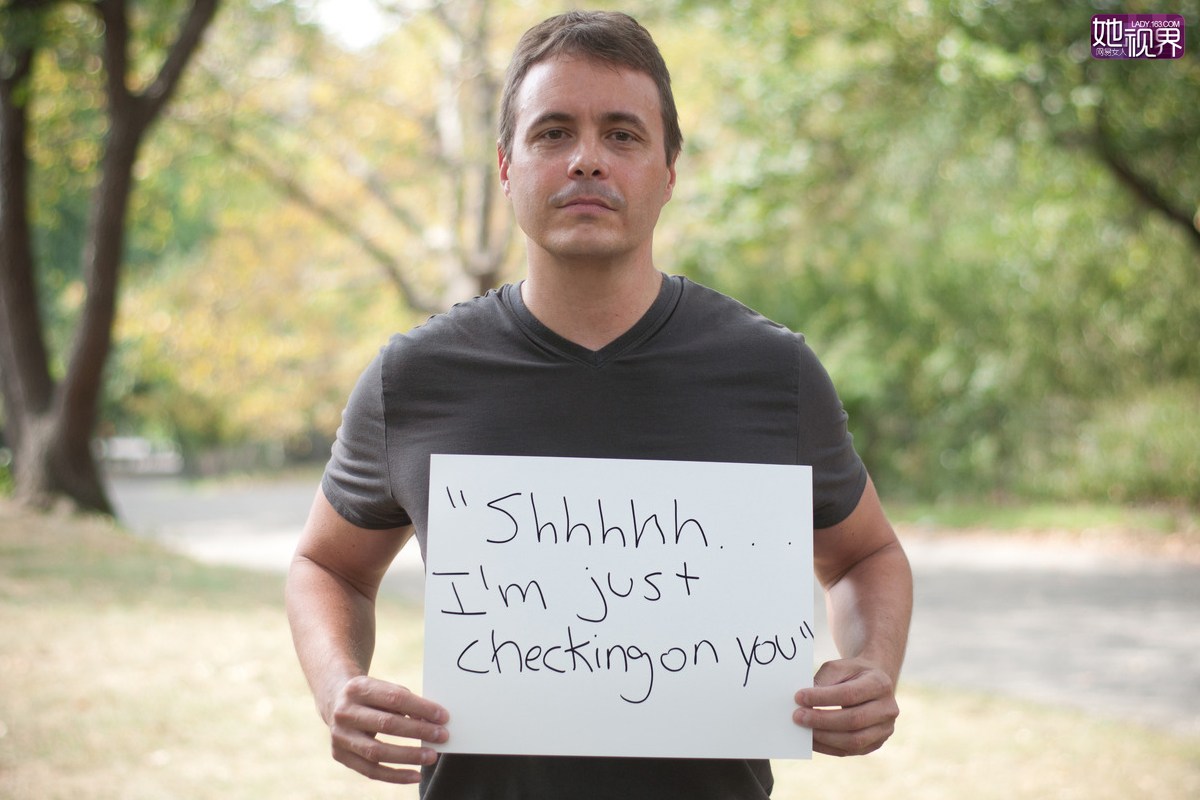 “嘘~我只是在给你做检查。”