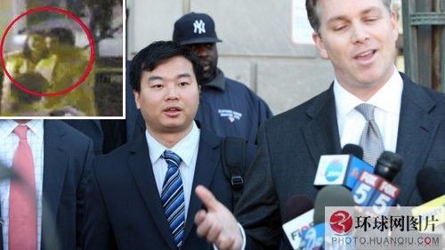 2010年3月3日，就读于新泽西州的罗格斯大学的中国留学生江海松到机场送一位中国姑娘，他利用安全人员临时脱岗的机会，越过了隔离设施，从隔离带下方钻入已安检乘客区域并与姑娘拥抱亲吻，导致机场关闭航站楼，许多航班因此延误。法院3月9日对江海松进行了判决，被判500美元的罚款和100小时的社区服务。（来源：中国网）