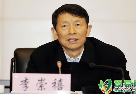 2002年5月到2007年5月期间担任四川省纪委书记。2013年任四川省十一届政协主席。