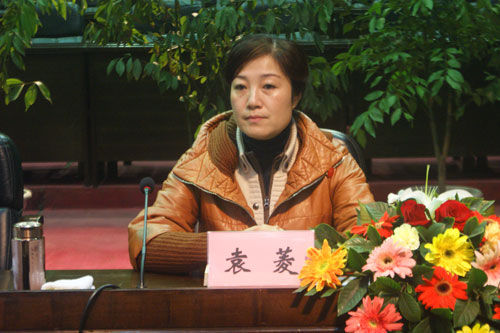 1967年10月生，四川省南充市顺庆区人，1988年7月毕业于西南师范大学。
