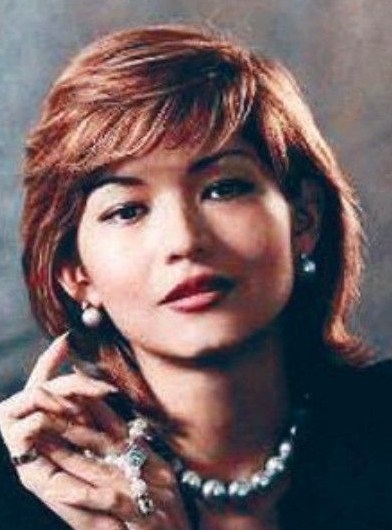 近年来，卡里莫娃开始发展自己的音乐事业。2006年，以“古古萨”（父亲对她的昵称）命名的音乐录影带在乌兹别克MTV频道几乎不间断的循环播放。