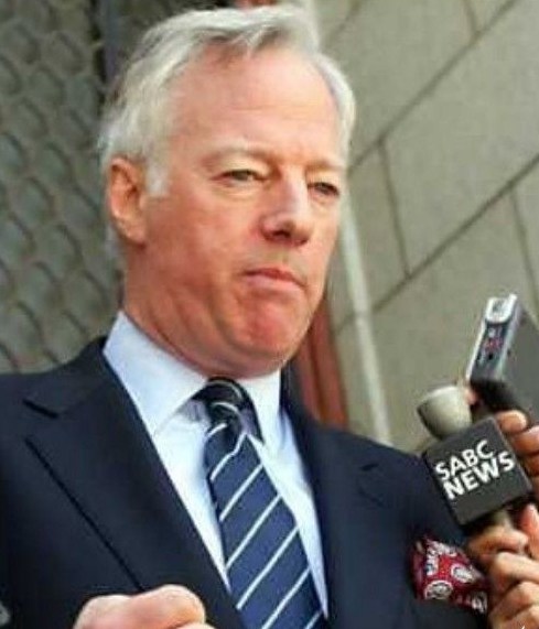 2008年3月29日，赤道几内亚总检察长宣布，向撒切尔夫人之子马克·撒切尔发出国际通缉令。2005年1月，他承认自己“无意中”资助了一起针对赤道几内亚总统的未遂政变。