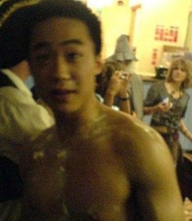 各国的领导人都有自己的子女，有的勤奋好学成为父母的得力助手，但是有的却花天酒地给自己的父母带来了很坏的影响。这组图片让网友了解世界各国领导人的“败家子女”。