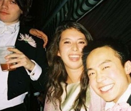 各国的领导人都有自己的子女，有的勤奋好学成为父母的得力助手，但是有的却花天酒地给自己的父母带来了很坏的影响。这组图片让网友了解世界各国领导人的“败家子女”。