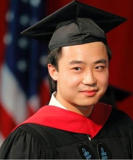 各国的领导人都有自己的子女，有的勤奋好学成为父母的得力助手，但是有的却花天酒地给自己的父母带来了很坏的影响。这组图片让网友了解世界各国领导人的“败家子女”。