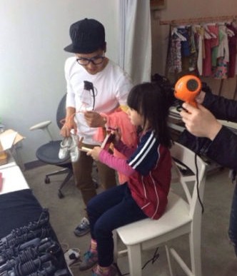 田亮家的森碟今年3月才从德威英国国际学校的幼儿园部毕业，秋天会继续读小学一年级。