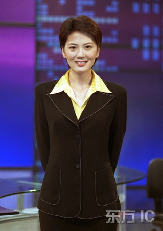 1995年7月至1995年11月，18岁的沈冰又被保送到浙江大学学习金融。 只念了几个月再被保送到新加波南洋理工大学。