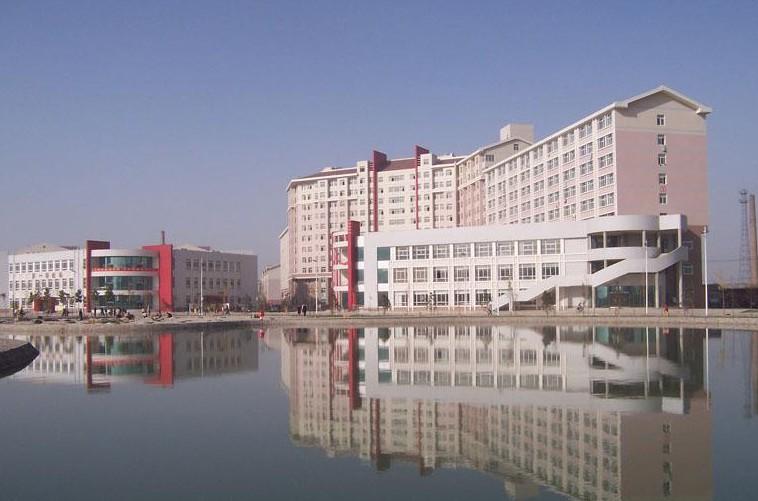 建校时间：1902年优势专业：经济学、法学、机械设计及其自动化、生物技术、农学、农业建筑环境与能源工程、园艺、农业资源与环境、动物科学、工商管理、土地资源管理等。录取原则：电气信息类、生物科学类、土建类专业按大类招生。数学与应用数学、信息与计算科学专业要求高考数学成绩不低于90分。