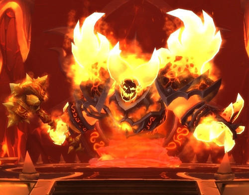 跟黑龙妹妹一样的苦逼:两个版本被拎出来吊打!纯血火鹰+炎魔锤;熔火之心中掉落T2腿+橙色眼睛,字字珠玑啊!大螺丝早已上榜N久了,现在的火源之地门口早已人山人海!