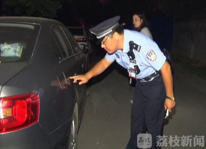 目前警察已介入，进一步调查处理此事，并让保安一定要加强巡逻密度。（来源：荔枝网）