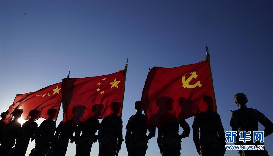 7月30日上午9时，庆祝中国人民解放军建军90周年阅兵将在朱日和训练基地举行。这是受阅部队在进行准备。新华社记者吴晓凌摄（来源：新华网）