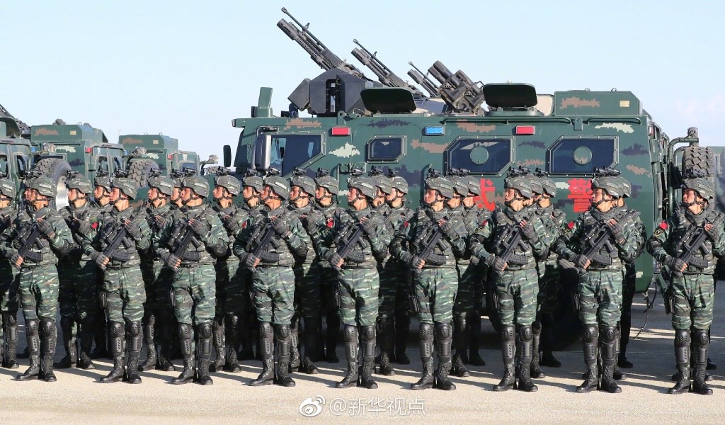 受阅官兵列阵沙场整装待阅！（来源：新华网）