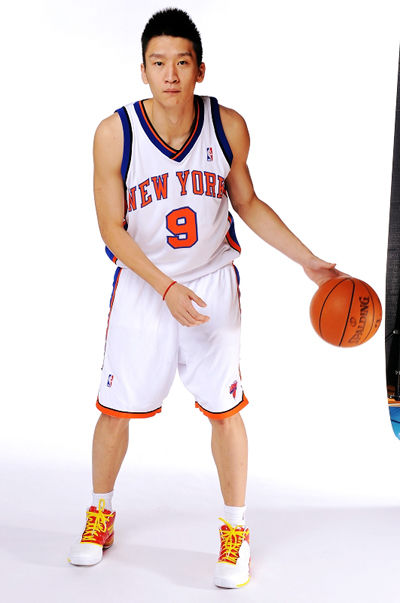 孙悦尼克斯官方写真出炉 "闪电游"获永久留念