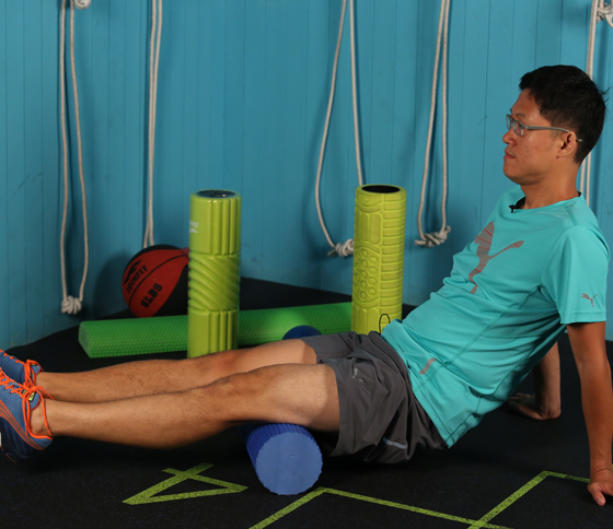 跑步训练后如何利用泡沫轴放松